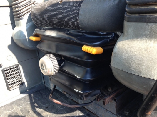 รถแบคโฮ KOMATSU PC130-6 รถแบคโฮ KOMATSU PC130-6