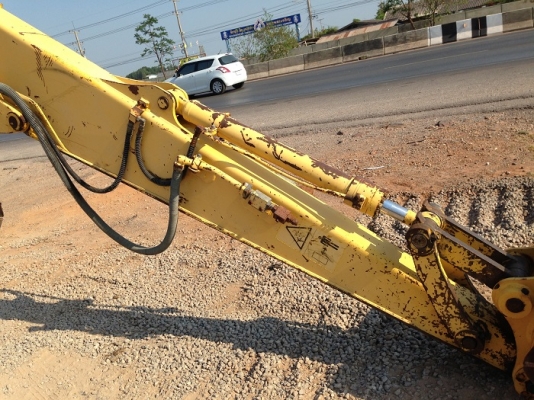 รถแบคโฮ KOMATSU PC130-6 รถแบคโฮ KOMATSU PC130-6