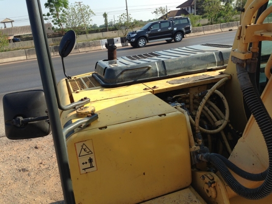 รถแบคโฮ KOMATSU PC130-6 รถแบคโฮ KOMATSU PC130-6