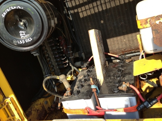 รถแบคโฮ KOMATSU PC130-6 รถแบคโฮ KOMATSU PC130-6