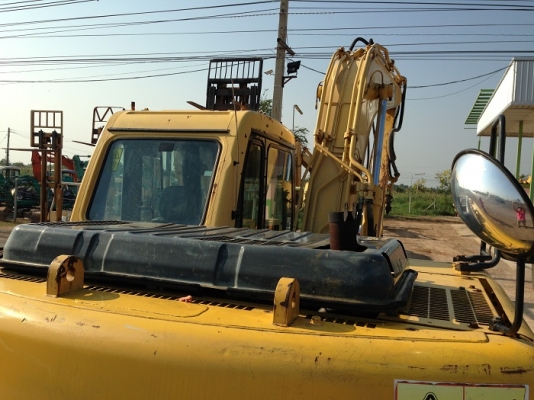 รถแบคโฮ KOMATSU PC130-6 รถแบคโฮ KOMATSU PC130-6