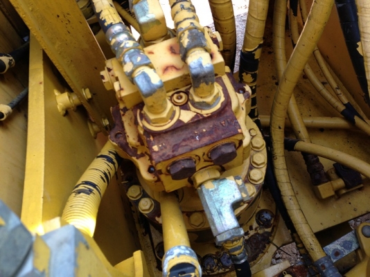 รถแบคโฮ KOMATSU PC130-6 รถแบคโฮ KOMATSU PC130-6