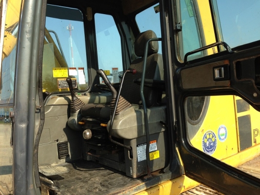 รถแบคโฮ KOMATSU PC130-6 รถแบคโฮ KOMATSU PC130-6