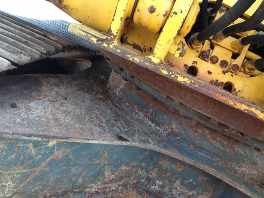 รถแบคโฮ KOMATSU PC130-6 รถแบคโฮ KOMATSU PC130-6