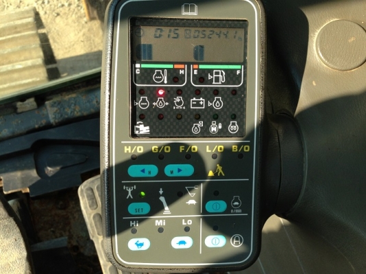 รถแบคโฮ KOMATSU PC130-6 รถแบคโฮ KOMATSU PC130-6