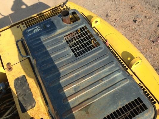 รถแบคโฮ KOMATSU PC130-6 รถแบคโฮ KOMATSU PC130-6