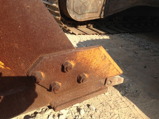 รถแบคโฮ KOMATSU PC130-6 รถแบคโฮ KOMATSU PC130-6