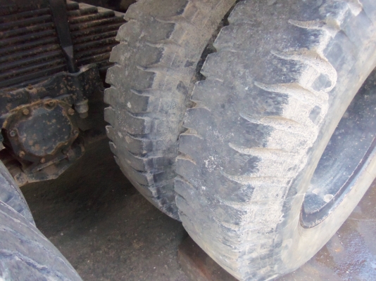 Mitsubishi527(ไอ้หลง)หัวลากท้ายเป็ด Mitsubishi527(ไอ้หลง)หัวลากท้ายเป็ด