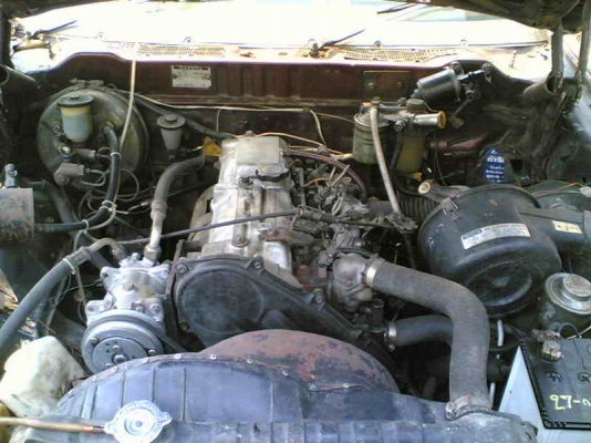 ขาย TOYOTA CROWN เดอลุกซ์ เครื่อง Hero2400 (ดีเซล) ขาย 45000 บาท