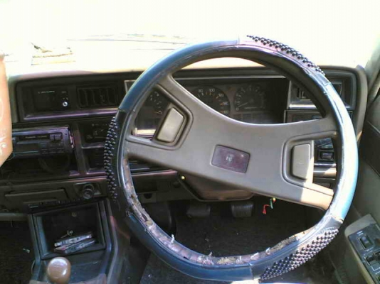 ขาย TOYOTA CROWN เดอลุกซ์ เครื่อง Hero2400 (ดีเซล) ขาย 45000 บาท