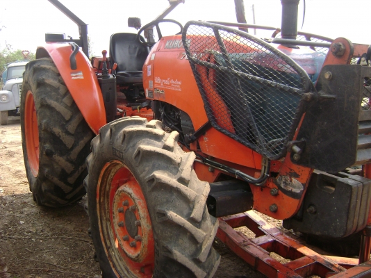 ขายรถไถ่ คูโบต่า M7040 สนใจต่อติด 0857237866 ขายรถไถ่ คูโบต่า M7040 สนใจต่อติด 0857237866