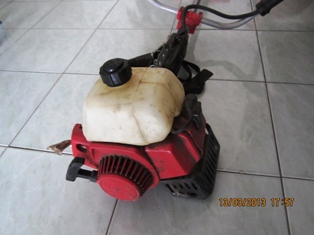 เครื่องตัดหญ้า สภาพดี เครื่องแน่น ราคาถูก อุปกรณ์ครบ เครื่องตัดหญ้า สภาพดี เครื่องแน่น ราคาถูก อุปกรณ์ครบ