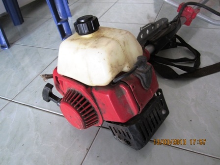 เครื่องตัดหญ้า สภาพดี เครื่องแน่น ราคาถูก อุปกรณ์ครบ เครื่องตัดหญ้า สภาพดี เครื่องแน่น ราคาถูก อุปกรณ์ครบ