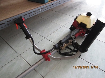 เครื่องตัดหญ้า สภาพดี เครื่องแน่น ราคาถูก อุปกรณ์ครบ เครื่องตัดหญ้า สภาพดี เครื่องแน่น ราคาถูก อุปกรณ์ครบ