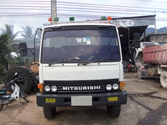 Mitsubishi527(ไอ้หลง)หัวลากท้ายเป็ด2เพลา Mitsubishi527(ไอ้หลง)หัวลากท้ายเป็ด2เพลา