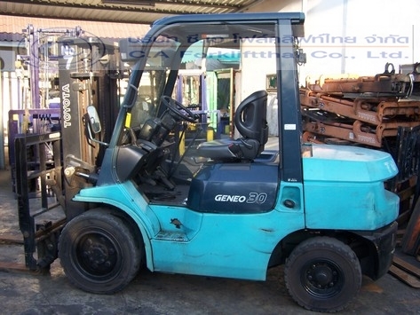 ขายรถ โฟล์คลิฟท์ TOYOTA รุ่น 7-FG30