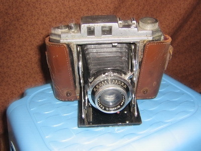 ขายกล้องพับ โบราณอายุหลายปีถูกๆ ขายกล้องพับ โบราณอายุหลายปีถูกๆ