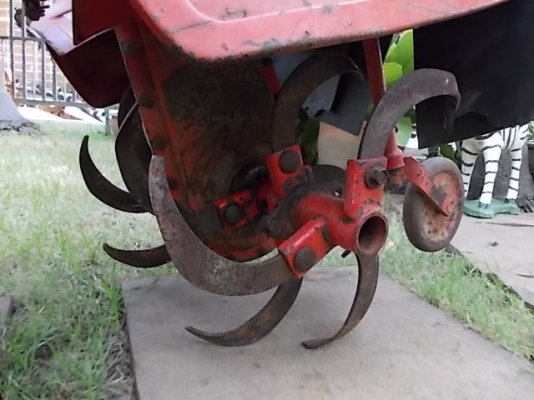 รหัส:12000690รถพรวนดินเดินตามใช้เครื่องเบนซินGE50ขนาด5.0PS.พร้อมลุยงานwww.nihonmono.com