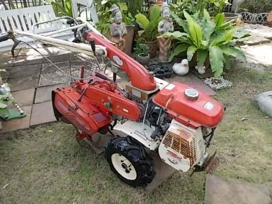 รหัส:12000690รถพรวนดินเดินตามใช้เครื่องเบนซินGE50ขนาด5.0PS.พร้อมลุยงานwww.nihonmono.com