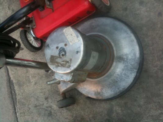 เครื่องทำความสะอาดพื้นมือสองสภาพพร้อมใช้งาน อุปกรณ์ตามรูป