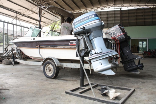 ขาย19ฟุตevenrude150(แถมเครื่อง115)