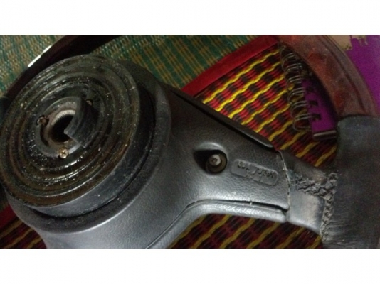 พวงมาลัยบีเอ็ม สามก้าน ราคาถูก พวงมาลัยบีเอ็ม สามก้าน ราคาถูก