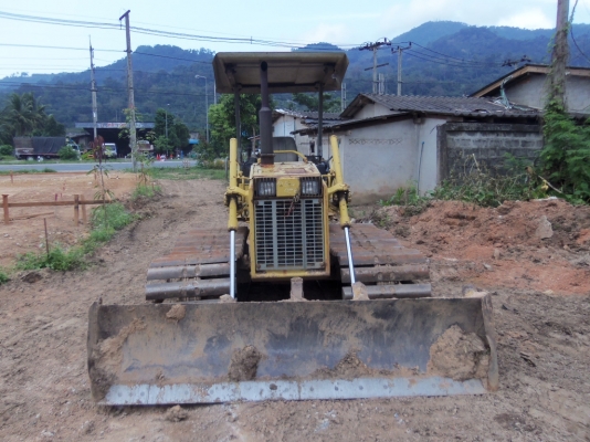 รถดัน KOMATSU D21PL รถดัน KOMATSU D21PL