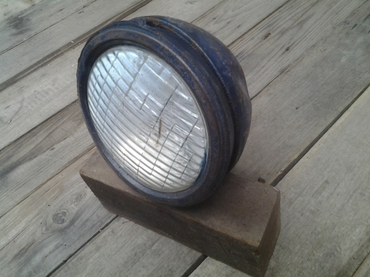 ไฟจิ๊ป พร้อมขา