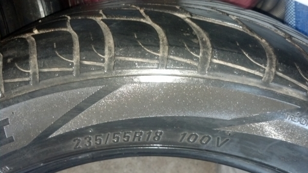 ยางแมกซิสขอบ 18 ขนาด 235 55 18 ราคาถูก 1 ชุด ยางแมกซิสขอบ 18 ขนาด 235 55 18 ราคาถูก 1 ชุด