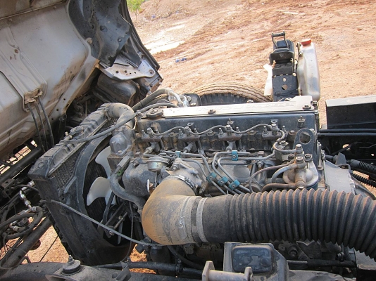 6 ล้อดัมพ์ อีซุซุ NPR 135 แรง มีดัมพ์กระบะสามมิตร ยาว 3.8 เมตร กว้าง 2.10 เมตร เฟื่อง F แอร์เย็นสบาย มีสโลอินเตอร์ เล่มพร้อมโอนถือไปได้เลย