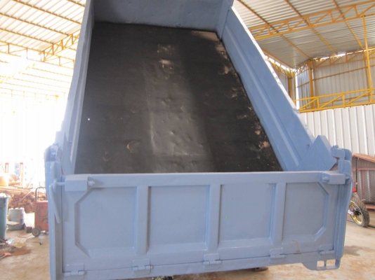 6 ล้อดัมพ์ อีซุซุ NPR 135 แรง มีดัมพ์กระบะสามมิตร ยาว 3.8 เมตร กว้าง 2.10 เมตร เฟื่อง F แอร์เย็นสบาย มีสโลอินเตอร์ เล่มพร้อมโอนถือไปได้เลย