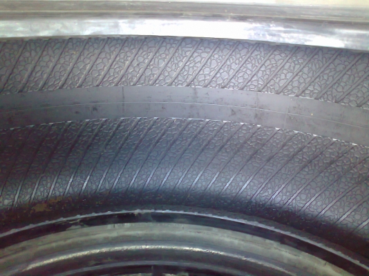 ขายยางขอบ 17 Deestone ดอกยังเต็ม 4 เส้นขาย 1000 บาทครับ