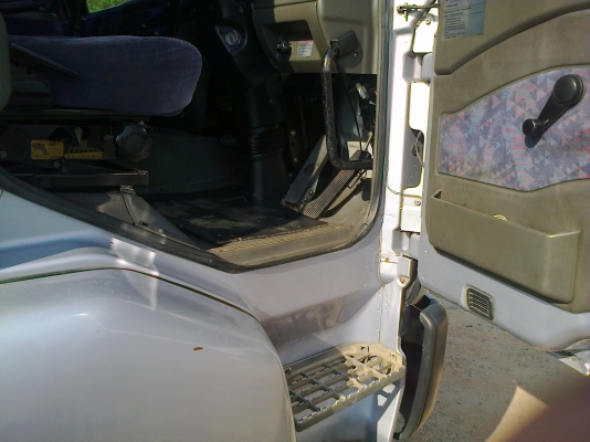 สวยมาก...หาที่ติยาก 10ล้อหัวลาก320แรงNISSAN UD CWM454M รถเดิมๆไม่เคยชน สวยมาก...หาที่ติยาก 10ล้อหัวลาก320แรงNISSAN UD CWM454M รถเดิมๆไม่เคยชน