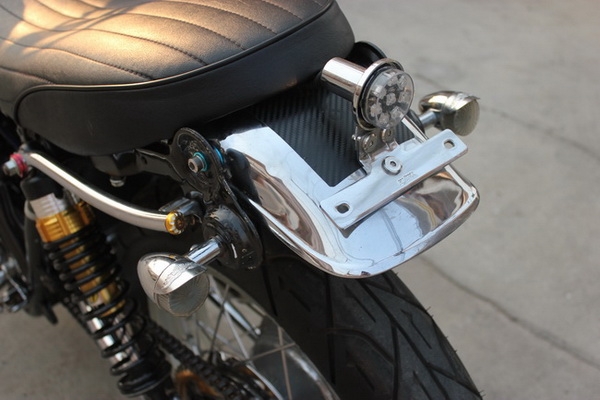 ขาย SR400 อินวอยล์ แต่งเต็ม เครื่องใช้ดี พร้อมใช้งาน