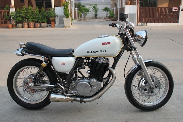 ขาย SR400 อินวอยล์ แต่งเต็ม เครื่องใช้ดี พร้อมใช้งาน