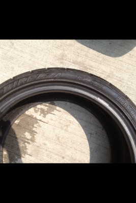 ขายยาง DUNLOP DEREZZA 235/40 R18 ปี 2012 สภาพใหม่