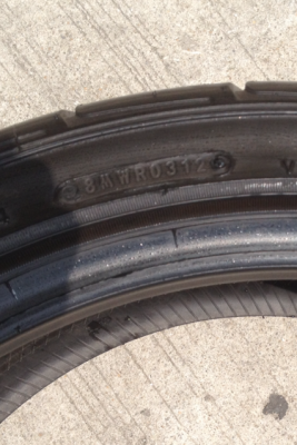 ขายยาง DUNLOP DEREZZA 235/40 R18 ปี 2012 สภาพใหม่