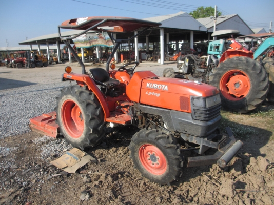 KUBOTA L3408 พร้อมที่ตัดหญ้า พร้อมผาน 6 ยางหน้าหลังสภาพเยี่ยม เครื่องแห้ง พร้อมใช้ KUBOTA L3408 พร้อมที่ตัดหญ้า พร้อมผาน 6 ยางหน้าหลังสภาพเยี่ยม เครื่องแห้ง พร้อมใช้