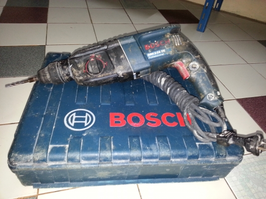 ขายสว่านโรตารี่3ระบบยี่ห้อBOSCHรุ่นGBH-2-26DEของแท้พร้อมกล่อง