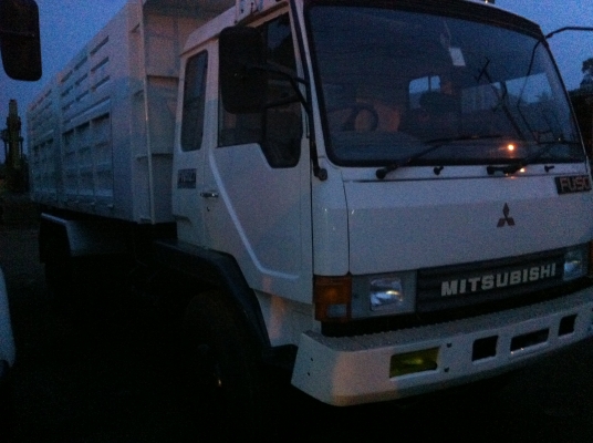 Fuso สวยๆ (รูปจริง) สภาพดี พร้อมใช้ 970,000 ต่อรองได้ที่บ้านเท่านั้นครับ Fuso สวยๆ (รูปจริง) สภาพดี พร้อมใช้ 970,000 ต่อรองได้ที่บ้านเท่านั้นครับ