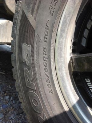 ขายล้อ 18 6 รู พร้อมยาง 265/60R18 ปี2010