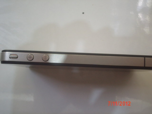 ขาย iphone 4  32gb สภาพ 95\%สวยๆ ราคา 12000 บาท