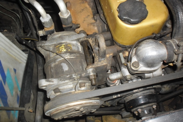 ขาย กระบะแค็ปมังกรทอง2.5โฉม"แป๊ะยิ้ม" แท้ ปี38/95 เครื่องเดิมมังกรทอง2.5ไดเร็กฯ แน่นๆ ไม่หลวม ไม่ไอ หน้า-หลังเดิม ไม่เคยชนหนัก สีสวยเก็บบ้างบางชิ้น ช่วงล่างดี คัสซีดี ภายในดี แอร์เย็น พ.ธรรมดา ไมล์17x,xxx แท้ ใช้น้อย แม็ก พื้นปูกระบะ ยางดี พร้อม