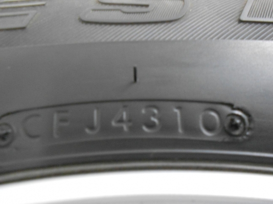 ขายล้อแม็ก มิตซูบิชิ ปาเจโร่ ขอบ 17 พร้อมยางปลายปี 10