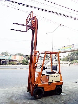 ขายรถยกโตโยต้า 700 กิโล เครื่องเบนซิน งาเทด้ำ มีบุ้งกี่ เสาสูง 3 เมตร สีเดิมจากนอก นำเข้าจากญี่ปุ่น ใช้งานได้ทันที ขายรถยกโตโยต้า 700 กิโล เครื่องเบนซิน งาเทด้ำ มีบุ้งกี่ เสาสูง 3 เมตร สีเดิมจากนอก นำเข้าจากญี่ปุ่น ใช้งานได้ทันที