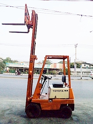 ขายรถยกโตโยต้า 700 กิโล เครื่องเบนซิน งาเทด้ำ มีบุ้งกี่ เสาสูง 3 เมตร สีเดิมจากนอก นำเข้าจากญี่ปุ่น ใช้งานได้ทันที ขายรถยกโตโยต้า 700 กิโล เครื่องเบนซิน งาเทด้ำ มีบุ้งกี่ เสาสูง 3 เมตร สีเดิมจากนอก นำเข้าจากญี่ปุ่น ใช้งานได้ทันที