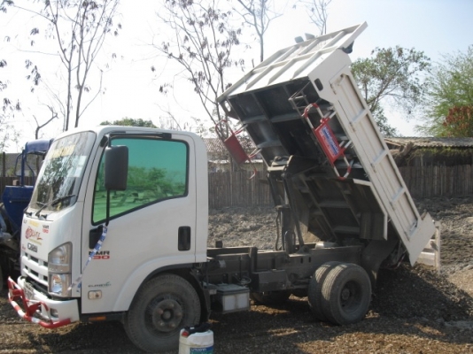 ขายรถ 6 ล้อดั๊มNMR130 800,000 บาท