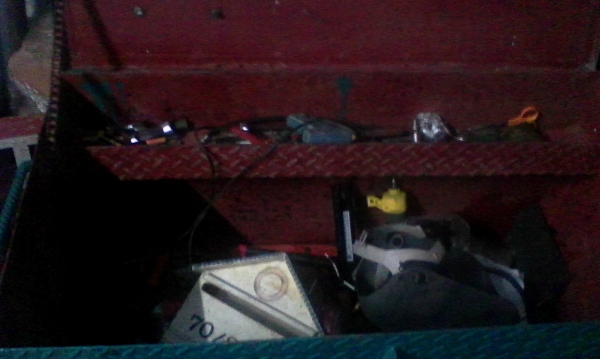 ตู้เหล็กใส่เครื่องมือหรือของใช้ขนาดใหญ่