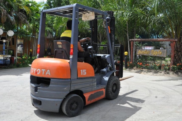 ขายFORKLIFT TOTOTA 6FG15 (1.5ตัน) เสา3เมตร สวยเดิมจากญี่ปุ่น ยังไม่เคยใช้ในไทย 140,000เท่านั้น!!