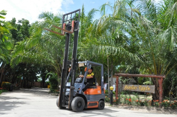ขายFORKLIFT TOTOTA 6FG15 (1.5ตัน) เสา3เมตร สวยเดิมจากญี่ปุ่น ยังไม่เคยใช้ในไทย 140,000เท่านั้น!!